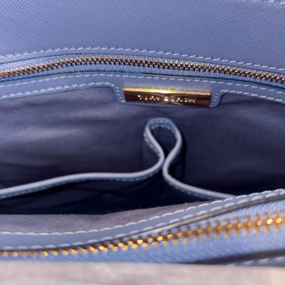 🌟 NWT Tory Burch Robinson Tote Bluewood Saffiano Leather + Dust Bag - Picture 7 of 10